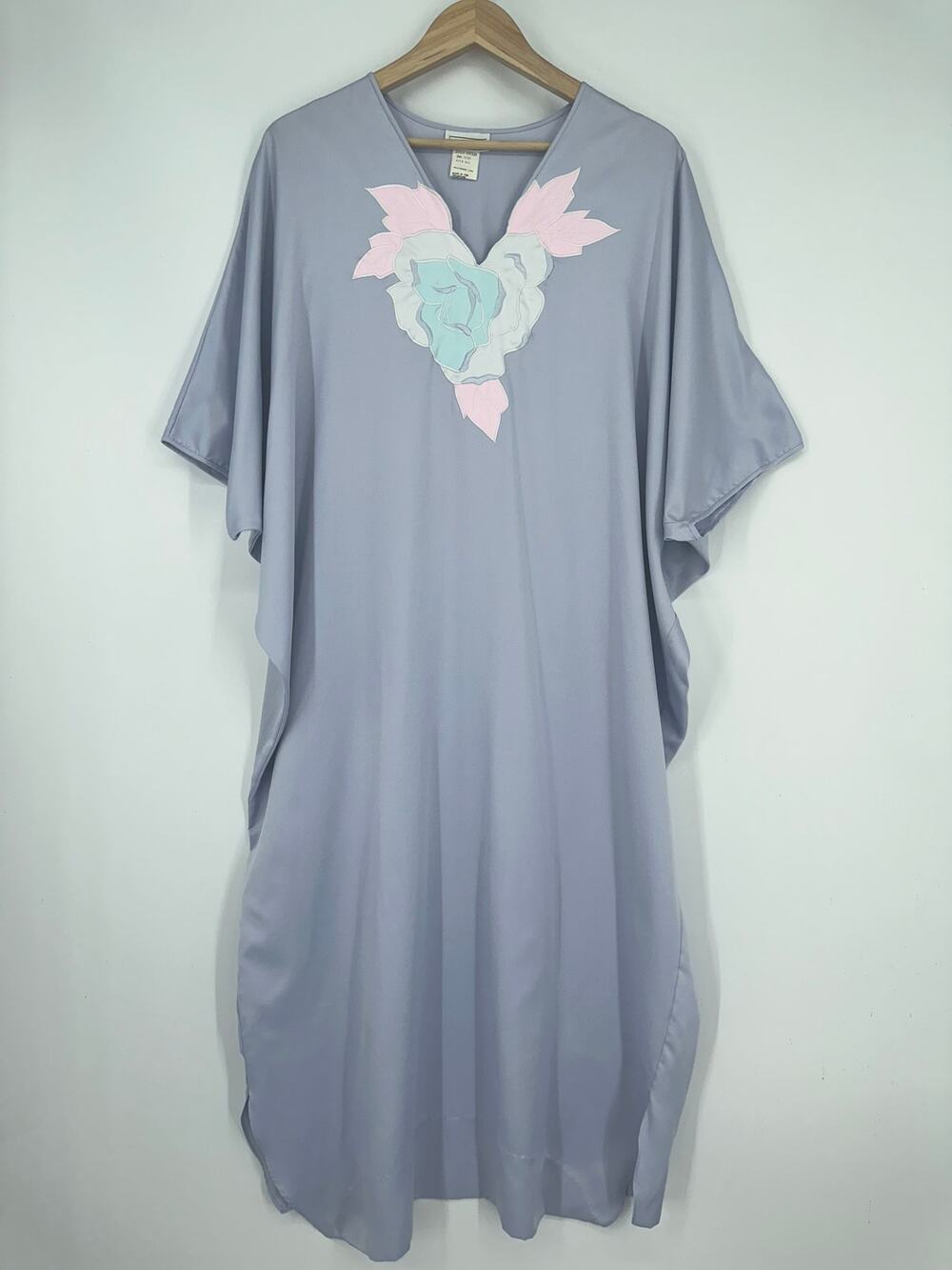 Vintage 90’s NATORI Kaftan Satin Floral Maxi Dress Night Gown Pastel